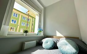 Mmrent Citrus Room